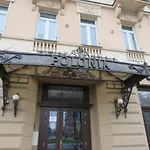 Polonia Residences 68- Locations -fabryczna Station, Piotrkowska Street -theatres -museums -ec1 Planetarium