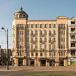 Apartment Polonia Residences 68- Locations -fabryczna Station, Piotrkowska Street -theatres -museums -ec1 Planetarium *