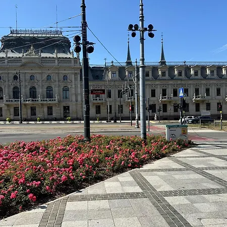 Polonia Residences 68- Locations -fabryczna Station, Piotrkowska Street -theatres -museums -ec1 Planetarium * Łódź