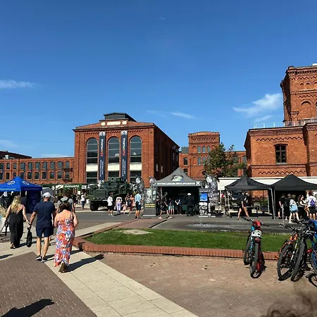 Polonia Residences 68- Locations -fabryczna Station, Piotrkowska Street -theatres -museums -ec1 Planetarium