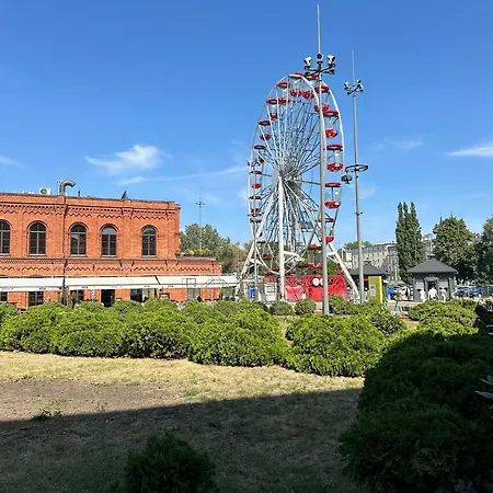 Apartamento Polonia Residences 68- Locations -off Piotrkowska Street -theatres -museums -fabryczna Railway Station 3mins *