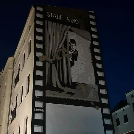 Polonia Residences 68- Locations -off Piotrkowska Street -theatres -museums -fabryczna Railway Station 3mins * Łódź