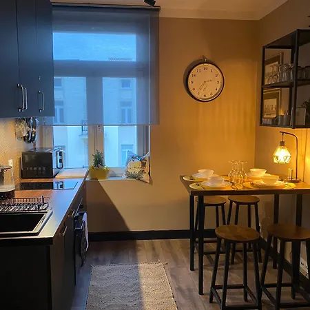 Polonia Residences 68- Locations -off Piotrkowska Street -theatres -museums -fabryczna Railway Station 3mins