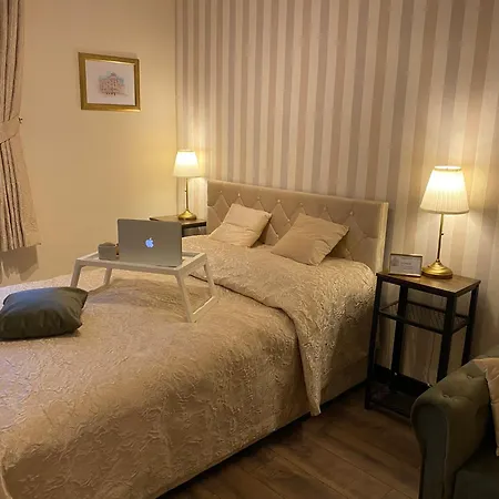 Apartamento Polonia Residences 68- Locations -off Piotrkowska Street -theatres -museums -fabryczna Railway Station 3mins *