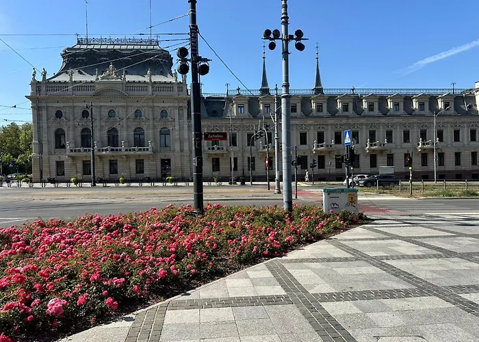 Polonia Residences 68- Locations -fabryczna Station, Piotrkowska Street -theatres -museums -ec1 Planetarium * Лодзь