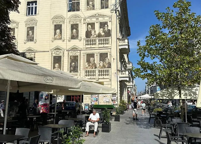 Polonia Residences 68- Locations -fabryczna Station, Piotrkowska Street -theatres -museums -ec1 Planetarium Лодзь