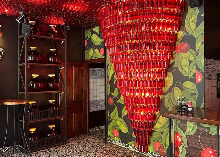 Polonia Residences 68- Locations -fabryczna Station, Piotrkowska Street -theatres -museums -ec1 Planetarium