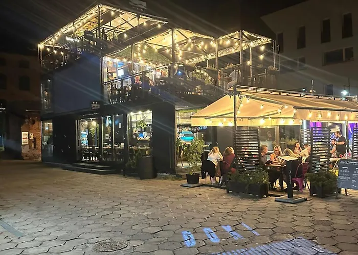 Polonia Residences 68- Locations -fabryczna Station, Piotrkowska Street -theatres -museums -ec1 Planetarium Łódź