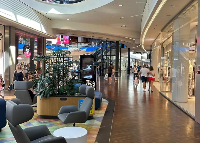 Polonia Residences 68- Locations -fabryczna Station, Piotrkowska Street -theatres -museums -ec1 Planetarium Appartamento *