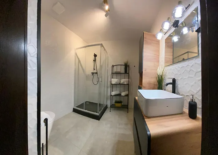 Апартаменты Polonia Residences 68- Locations -fabryczna Station, Piotrkowska Street -theatres -museums -ec1 Planetarium Лодзь